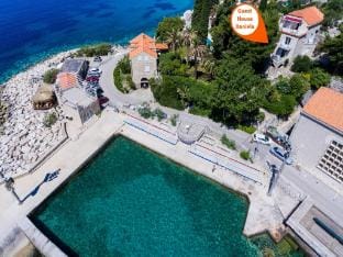 Guest House Daniela - Deluxe Double Room with Sea View - SOBA 7 Apartment in Mlini