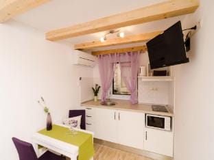 Lavender Garden Apartments - Comfort Studio Apartment Ground Floor - APT 2 Apartment in Dubrovnik