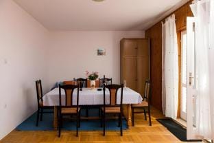 Apartment Angelina - Three Bedroom Apartment with Balcony and Sea View Apartment in Dubrovnik