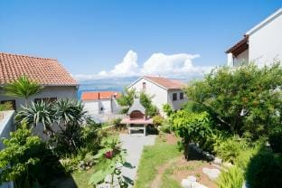 Apartments Veve - Superior Studio Apartment with Terrace  Sea ViewVesna ST Apartment in Split-Dalmatia County