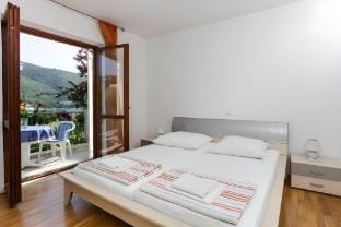 Villa Celenca - Double Room with Balcony and Sea View Apartment in Dubrovnik-Neretva County