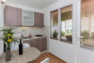 Apartments Stipo - One Bedroom Apartment with Terrace and Sea View A4 Apartment in Dubrovnik-Neretva County