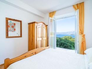 Apartments Nikolina LU - Two-Bedroom Apartment with Balcony Apartment in Dubrovnik-Neretva County