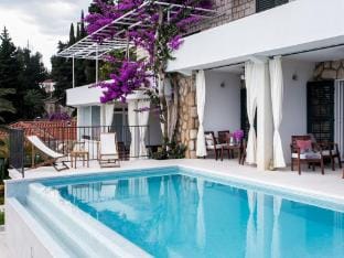 Villa Mirjana - Studio Apartment with Terrace and Sea View Bogumila Apartment in Mlini