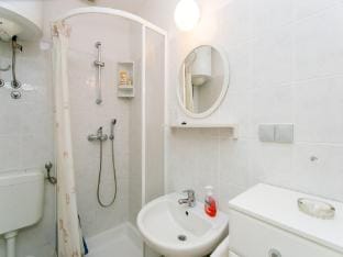 Guest House Bridge View - Double Room with Balcony and Sea View Apartment in Dubrovnik