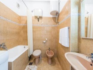 Apartment Lena - Three-Bedroom Apartment with Balcony and Sea View Apartment in Dubrovnik