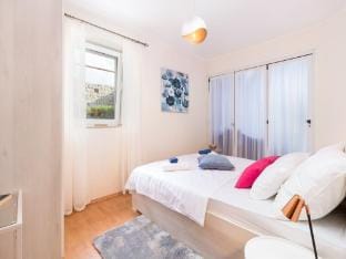 Apartments Lotea - Two-Bedroom Apartment with Terrace and Sea View Apartment in Cavtat