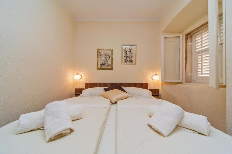 Apartment Maru - Two Bedroom Apartment with City View A4 Apartment in Dubrovnik