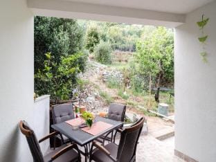 Apartment Giovani - Two Bedroom Apartment with Balcony and Sea View Apartment in Dubrovnik-Neretva County