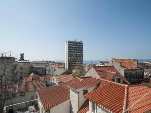 Apartment City Walk ST - Comfort One Bedroom Apartment with Balcony and City View A2 Apartment in Split