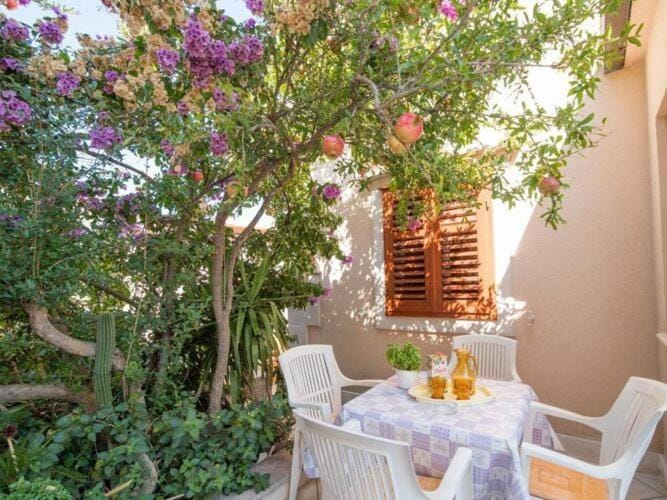 Apartments Longo - Standard One Bedroom Apartment with Terrace, A3 - ST Apartment in Split-Dalmatia County