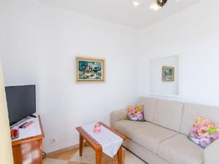 Apartments Nicol - Two-Bedroom Apartment with Balcony and Sea View Apartment in Dubrovnik