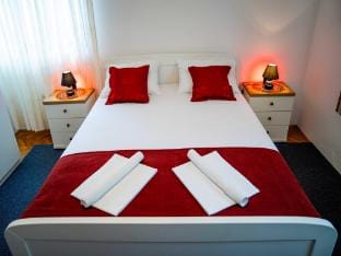 Guest House Cesic - Double Room No7 Apartment in Dubrovnik