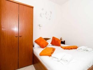 Guest House Daniela - Double Room with Private External Bathroom and Patio - SOBA 3 Apartment in Mlini