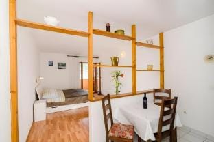 Apartments Bezek - Studio Apartment with Sea View Apartment in Dubrovnik-Neretva County
