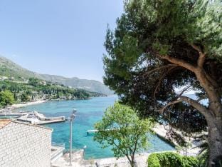 Guest House Daniela - Standard Double Room with Sea View - SOBA 1 Apartment in Mlini