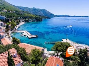 Guest House Daniela - Standard Double Room with Sea View - SOBA 1 Apartment in Mlini