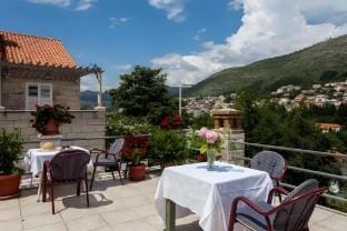 Guest House Raguz - Double Room - 5 Apartment in Dubrovnik