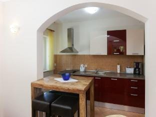 Villa Harmonia with patio and shared pool Apartment in Dubrovnik-Neretva County