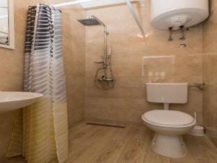 Guest House Bradas-Double Room with Shared Bathroom No3 Apartment in Dubrovnik