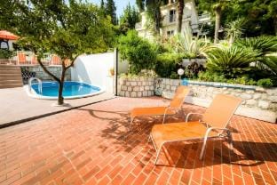 Guest House Villa Nina- Superior Double or Twin Room with Balcony and Sea View S4 - mala Apartment in Mlini