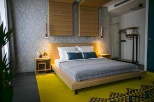 Rooms Lejletul ST - Superior Double Room with Square View Kadr Apartment in Split