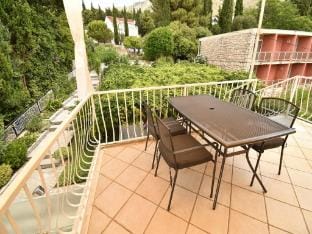bedroom apartment with garden Apartment in Srebreno