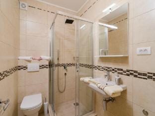 Apartments Marmo - Comfort One Bedroom Apartment with Balcony and Sea View Apartman 2 Apartment in Mlini