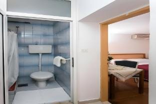 Guest House Kusalo - Standard Double Room with Patio Soba 6 Apartment in Dubrovnik
