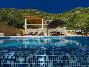 Villa Dundo Pero - Four Bedroom Villa with Swimming Pool and Sea View Villa in Dubrovnik-Neretva County