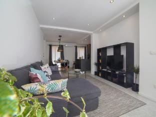 Apartments Martic - Three Bedroom Apartment with Balconies and Sea View - ST Apartment in Split-Dalmatia County