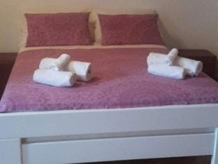 Apartment Tonkas Terrace - Studio Apartment with Terrace and Sea View Apartment in Dubrovnik-Neretva County