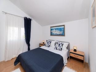 Apartments Roda - Standard One Bedroom Apartment with Terrace Helena - ST Apartment in Split-Dalmatia County