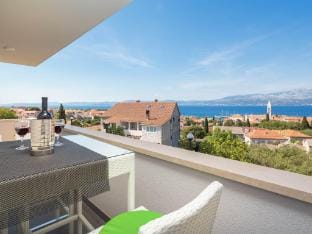 Apartment Lana - Superior Two-Bedroom Apartment with Terrace A1 ST Apartment in Split-Dalmatia County