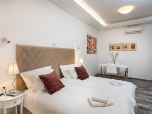 Apartments Subrenum - Superior Studio Apartment with Small Terrace S4 Apartment in Mlini