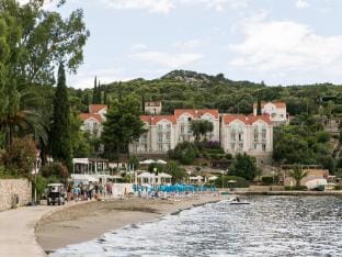 Apartments Maria Kolocep - Two Bedroom Apartment with Terrace and Garden View Apartment in Dubrovnik-Neretva County