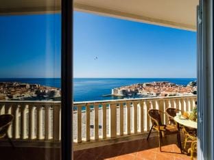 Apartments Bonavista - Premium Two Bedroom Apartment with Balcony and Sea View A2 Apartment in Dubrovnik