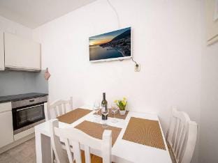 Apartments Magdalena - Standard Apartment with Terrace and Sea View A2 Apartment in Bol