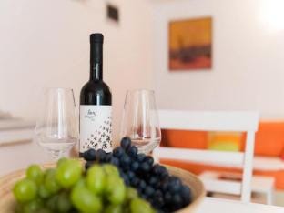 Holiday Home Anima Maris- Duplex Two Bedroom Holiday Home with Terrace and Sea View Vacation rental in Dubrovnik-Neretva County