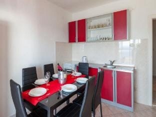 Apartments Nena ST - Two Bedroom Apartment with Terrace and Sea View A3 Apartment in Split-Dalmatia County