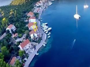 Apartments Malo Lago - One-Bedroom Apartment with Balcony and Sea View - 2nd floor Apartment 7 Apartment in Dubrovnik-Neretva County