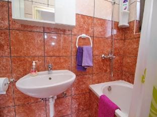 Apartments Filipovic - One-Bedroom Apartment with Balcony and Sea View A1 Apartment in Dubrovnik-Neretva County