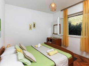 bedroom apartment with balcony Apartment in Dubrovnik-Neretva County