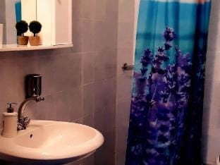 Apartments Cumbelic - One Bedroom Apartment with Balcony and Sea View A2 Apartment in Dubrovnik-Neretva County