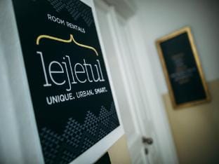 Rooms Lejletul ST - Family Double Room with Square View Miradz Apartment in Split