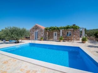 Holiday Home My Summer House - Two-Bedroom Holiday Home with Private Pool and Terrace - ST Villa in Split-Dalmatia County