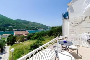bedroom apartment with balcony Apartment in Dubrovnik-Neretva County