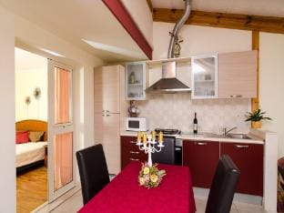 Apartments Villa Bell Memories- Two Bedroom Apartment with Shared Terrace and Sea View A5 Apartment in Cavtat