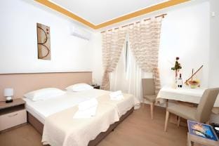 Guest House Mia ST - Twin Room with Private Bathroom A2 Apartment in Split
