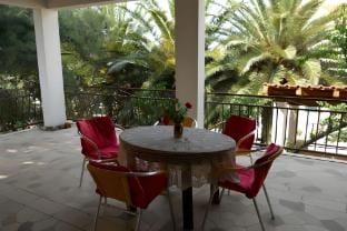 Apartment Three Palms - Two Bedroom Apartment with Terrace - ST Apartment in Split-Dalmatia County